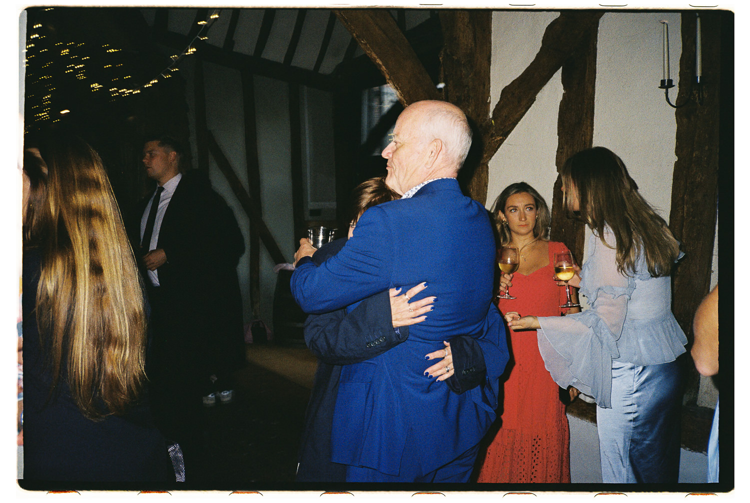 OLD LUXTERS BARN WEDDING PHOTOGRAPHY ON ANALOGUE FILM 06 012 OLD LUXTERS BARN WEDDING PHOTOGRAPHY ON ANALOGUE FILM 06 012